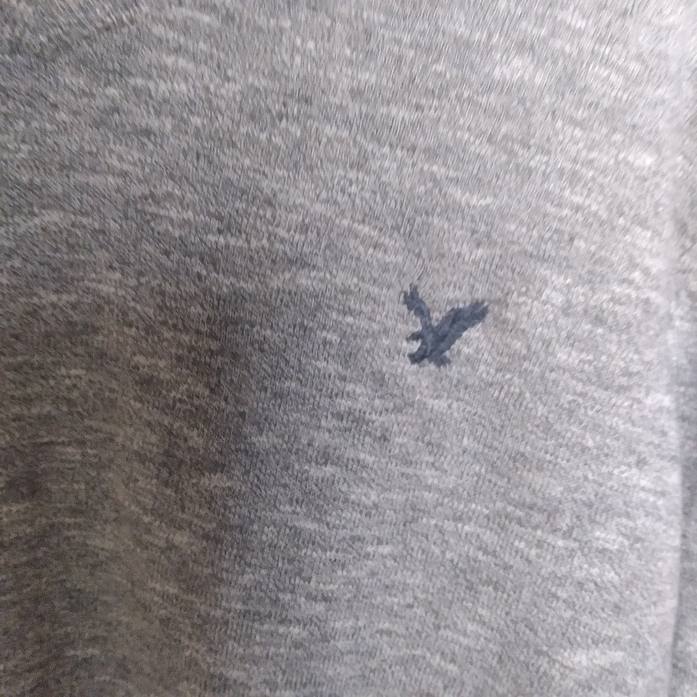 American Eagle Men's Classic Fit V Neck Cotton Sweater Size Medium - Picture 6 of 10